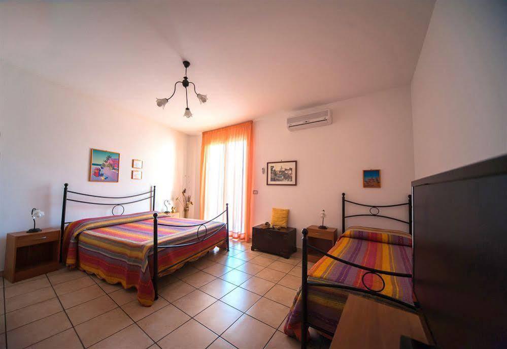Fragolina B&B Furci Siculo Exterior foto